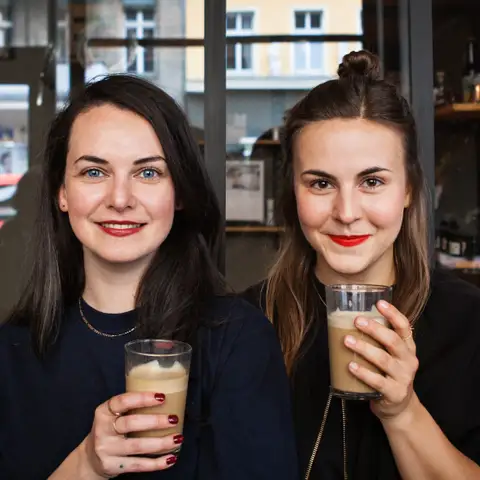Hej, wir sind Julia&Isa!